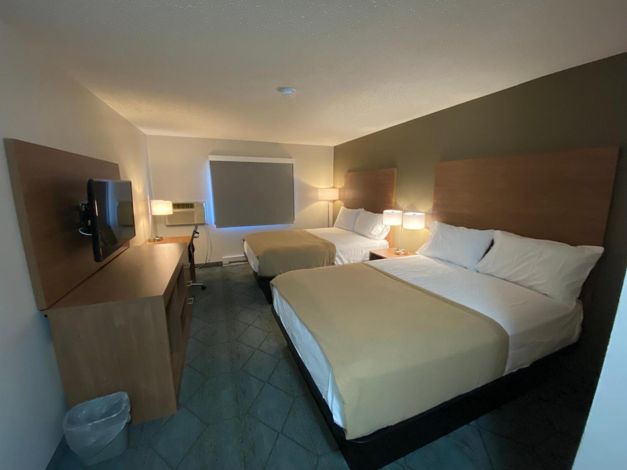 Baymont By Wyndham Oshkosh Airport Hotell Eksteriør bilde