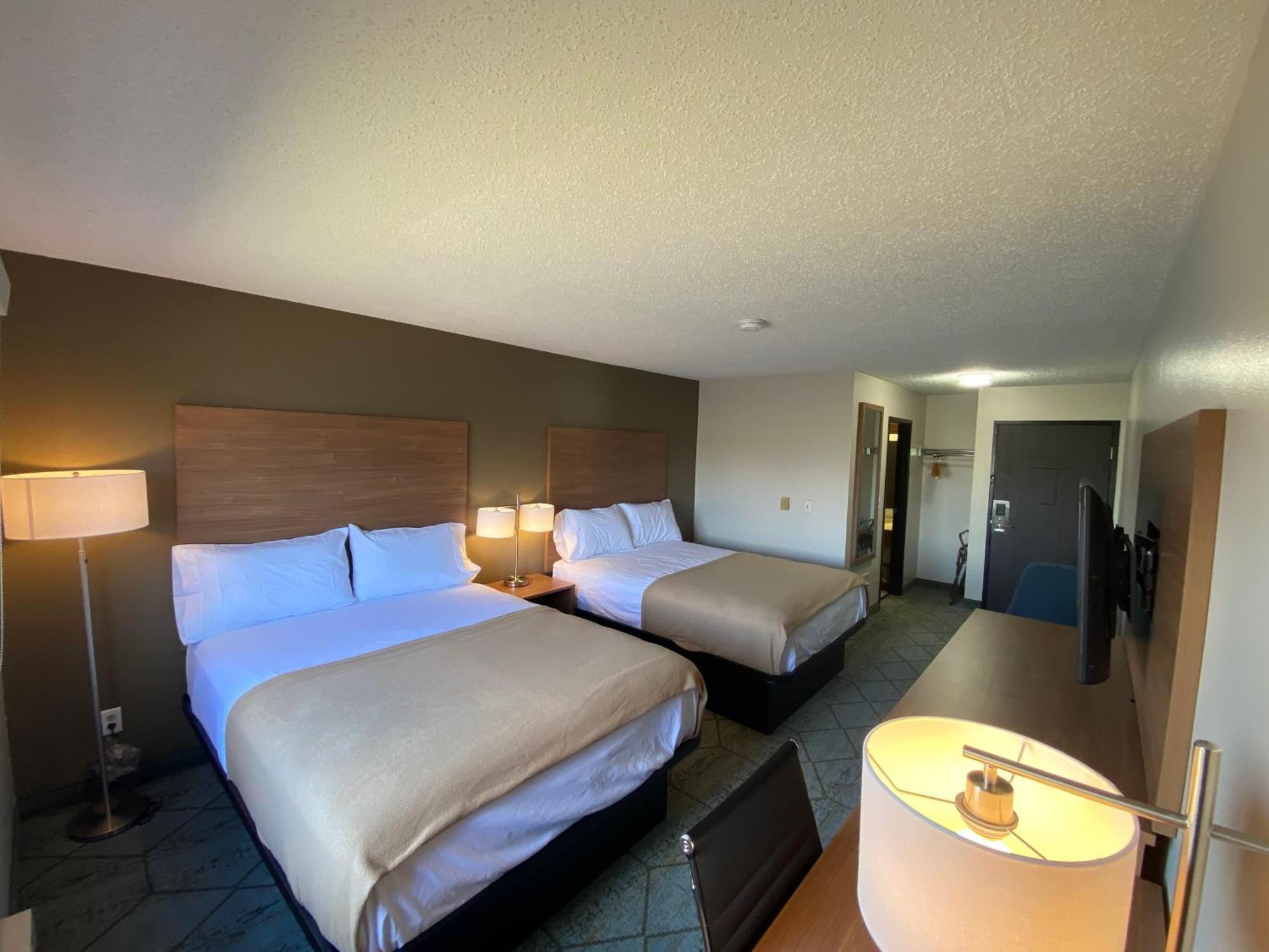Baymont By Wyndham Oshkosh Airport Hotell Eksteriør bilde